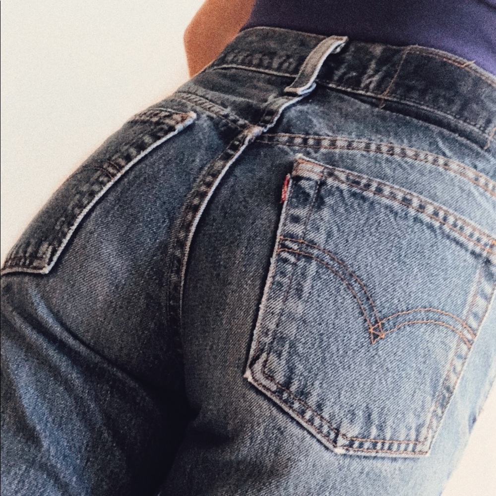 High waisted vintage levi’s mom jeans